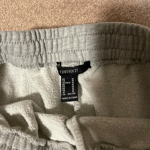 Forever21 jogger pants - Picture 4 of 4